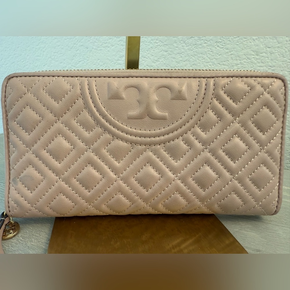 Tory Burch Shell Pink Quilted Fleming Long Wallet